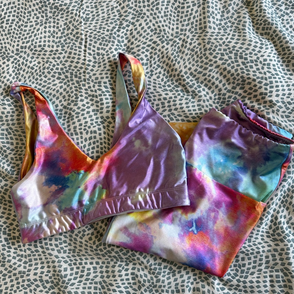 Goldsheep workout set. Size medium.